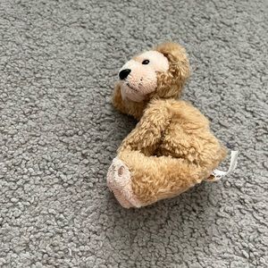 Duffy Magnetic paws stuffed animal